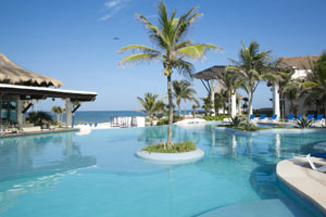 pool bar of our Adults Only boutique hotel in Tulum